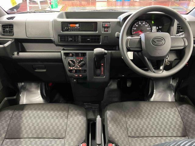 ハイゼットカーゴＤＸ届出済未使用車　元展示車　衝突安全ボディ　キーレスキー　両側スライドドア　アイドリングストップ　オートマチックハイビーム　オートライト　レーンアシスト　運転席エアバッグ　助手席エアバッグ　１オーナー（長崎県）の中古車