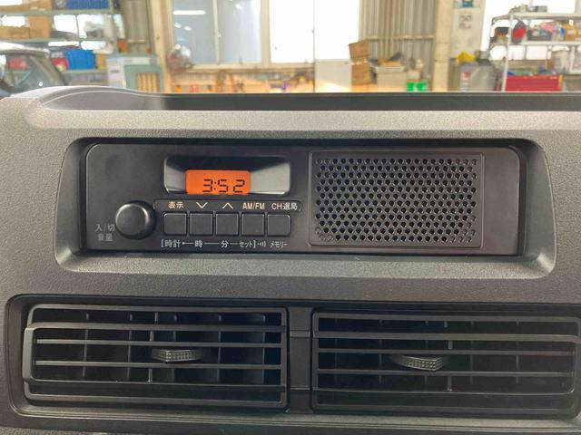 ハイゼットカーゴＤＸ届出済未使用車　元展示車　衝突安全ボディ　キーレスキー　両側スライドドア　アイドリングストップ　オートマチックハイビーム　オートライト　レーンアシスト　運転席エアバッグ　助手席エアバッグ　１オーナー（長崎県）の中古車