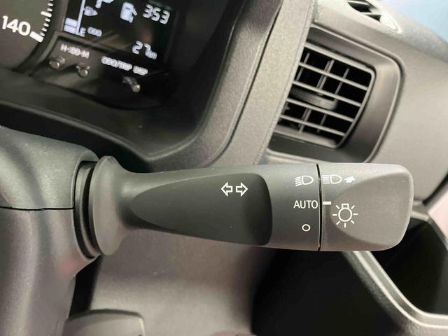 ハイゼットカーゴＤＸ届出済未使用車　元展示車　衝突安全ボディ　キーレスキー　両側スライドドア　アイドリングストップ　オートマチックハイビーム　オートライト　レーンアシスト　運転席エアバッグ　助手席エアバッグ　１オーナー（長崎県）の中古車