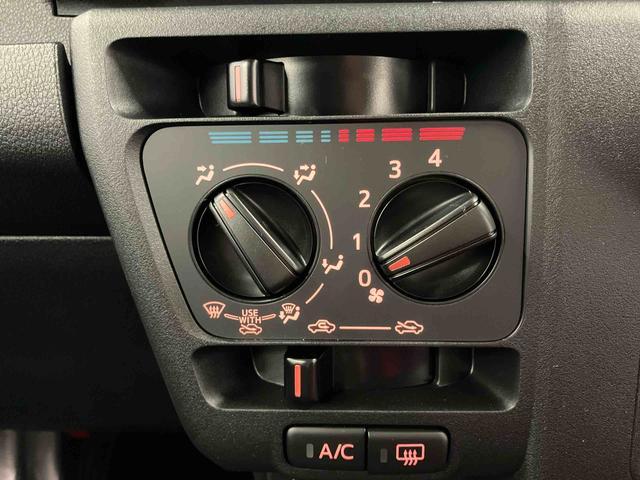 ハイゼットカーゴＤＸ届出済未使用車　元展示車　衝突安全ボディ　キーレスキー　両側スライドドア　アイドリングストップ　オートマチックハイビーム　オートライト　レーンアシスト　運転席エアバッグ　助手席エアバッグ　１オーナー（長崎県）の中古車