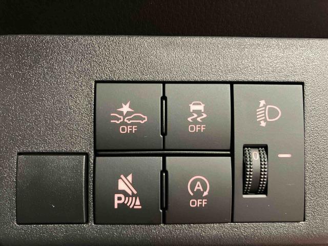 ハイゼットカーゴＤＸ届出済未使用車　元展示車　衝突安全ボディ　キーレスキー　両側スライドドア　アイドリングストップ　オートマチックハイビーム　オートライト　レーンアシスト　運転席エアバッグ　助手席エアバッグ　１オーナー（長崎県）の中古車