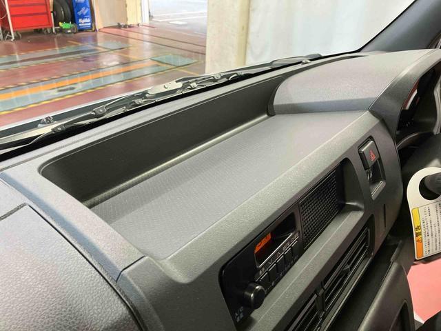 ハイゼットカーゴＤＸ届出済未使用車　元展示車　衝突安全ボディ　キーレスキー　両側スライドドア　アイドリングストップ　オートマチックハイビーム　オートライト　レーンアシスト　運転席エアバッグ　助手席エアバッグ　１オーナー（長崎県）の中古車