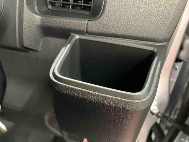 ハイゼットカーゴＤＸ届出済未使用車　元展示車　衝突安全ボディ　キーレスキー　両側スライドドア　アイドリングストップ　オートマチックハイビーム　オートライト　レーンアシスト　運転席エアバッグ　助手席エアバッグ　１オーナー（長崎県）の中古車