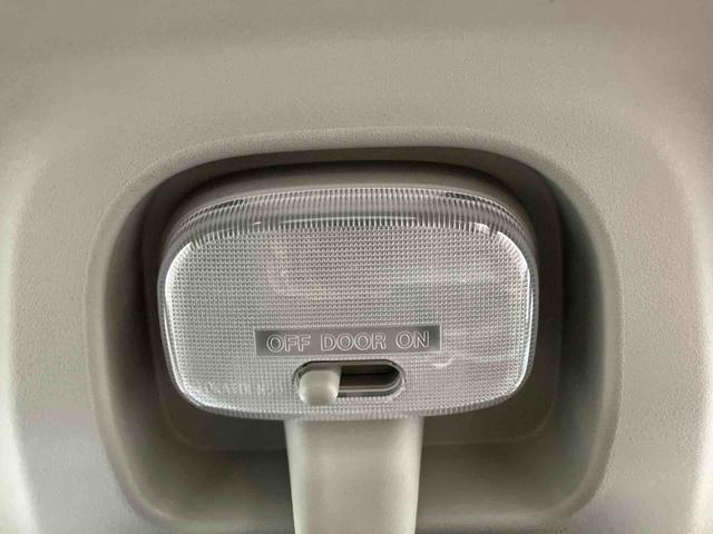 ハイゼットカーゴＤＸ届出済未使用車　元展示車　衝突安全ボディ　キーレスキー　両側スライドドア　アイドリングストップ　オートマチックハイビーム　オートライト　レーンアシスト　運転席エアバッグ　助手席エアバッグ　１オーナー（長崎県）の中古車