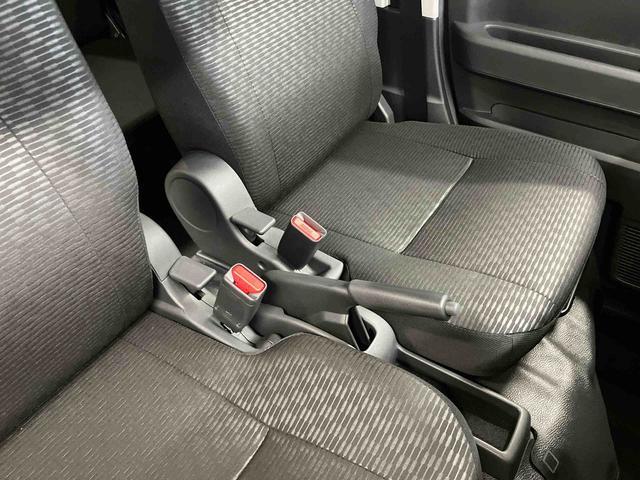 ハイゼットカーゴＤＸ届出済未使用車　元展示車　衝突安全ボディ　キーレスキー　両側スライドドア　アイドリングストップ　オートマチックハイビーム　オートライト　レーンアシスト　運転席エアバッグ　助手席エアバッグ　１オーナー（長崎県）の中古車