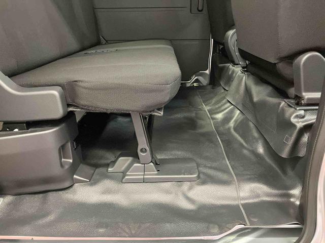 ハイゼットカーゴＤＸ届出済未使用車　元展示車　衝突安全ボディ　キーレスキー　両側スライドドア　アイドリングストップ　オートマチックハイビーム　オートライト　レーンアシスト　運転席エアバッグ　助手席エアバッグ　１オーナー（長崎県）の中古車