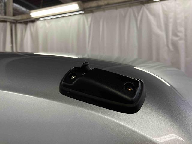 ハイゼットカーゴＤＸ届出済未使用車　元展示車　衝突安全ボディ　キーレスキー　両側スライドドア　アイドリングストップ　オートマチックハイビーム　オートライト　レーンアシスト　運転席エアバッグ　助手席エアバッグ　１オーナー（長崎県）の中古車