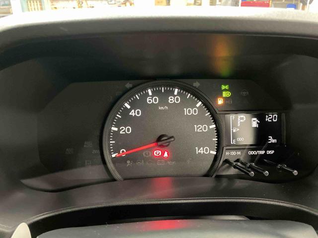 ハイゼットカーゴDX届出済未使用車 元展示車 衝突安全ボディ キーレスキー 両側スライドドア アイドリングストップ オートマチックハイビーム オートライト レーンアシスト 運転席エアバッグ 助手席エアバッグ 1オーナー(長崎県)の中古車