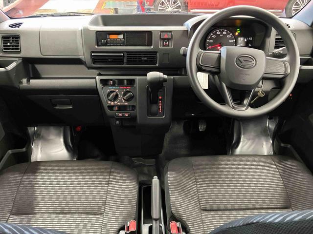 ハイゼットカーゴDX届出済未使用車 元展示車 衝突安全ボディ 禁煙 キーレス 両側スライドドア アイドリングストップ オートライト オートマチックハイビーム レーンアシスト ABS 運転席エアバッグ 助手席エアバッグ(長崎県)の中古車