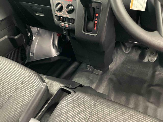 ハイゼットカーゴDX届出済未使用車 元展示車 衝突安全ボディ 禁煙 キーレス 両側スライドドア アイドリングストップ オートライト オートマチックハイビーム レーンアシスト ABS 運転席エアバッグ 助手席エアバッグ(長崎県)の中古車