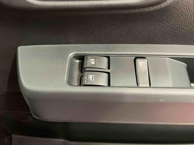 ハイゼットカーゴDX届出済未使用車 元展示車 衝突安全ボディ 禁煙 キーレス 両側スライドドア アイドリングストップ オートライト オートマチックハイビーム レーンアシスト ABS 運転席エアバッグ 助手席エアバッグ(長崎県)の中古車