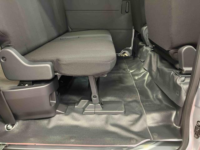 ハイゼットカーゴDX届出済未使用車 元展示車 衝突安全ボディ 禁煙 キーレス 両側スライドドア アイドリングストップ オートライト オートマチックハイビーム レーンアシスト ABS 運転席エアバッグ 助手席エアバッグ(長崎県)の中古車