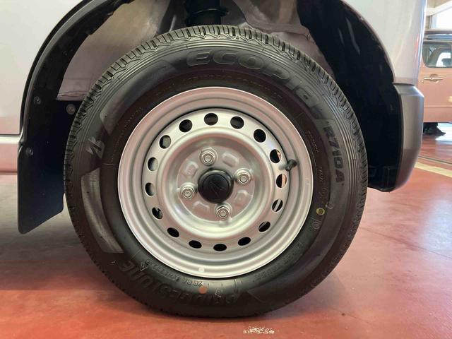 ハイゼットカーゴDX届出済未使用車 元展示車 衝突安全ボディ 禁煙 キーレス 両側スライドドア アイドリングストップ オートライト オートマチックハイビーム レーンアシスト ABS 運転席エアバッグ 助手席エアバッグ(長崎県)の中古車