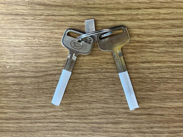 ハイゼットトラックスタンダード 農用スペシャル1オーナー 4WD マニュアル車 衝突被害軽減システム 整備記録簿 運転席エアバッグ 助手席エアバッグ 誤発進抑制機能 オートマチックハイビーム パワステ エアコン オートライト アイドリングストップ(長崎県)の中古車