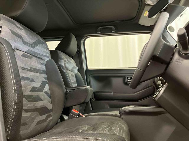 タフトＧ　ダーククロムベンチャー元試乗車　１オ−ナ−　アダプティブクルーズコントロール　オートマチックハイビーム　ＬＥＤヘッドランプ　レーンキープアシスト　アイドリングストップ　電動格納ミラー　記録簿　スマートキー　ガラスルーフ（長崎県）の中古車