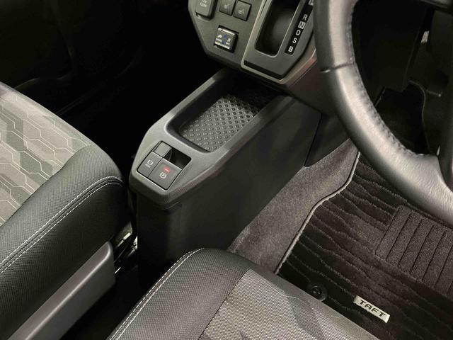 タフトＧターボ　クロムベンチャー下取車　ターボ　ナビ　ブルートゥース　ＥＴＣ　ドライブレコーダー　衝突被害軽減システム　アダプティブクルーズコントロール　シートヒーター　バックモニター　オートライト　オートマチックハイビーム（長崎県）の中古車