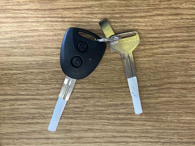 ミライースＸ　リミテッドＳＡIII１オーナー　衝突被害軽減システム　レーンキープアシスト　電動格納ミラー　ＬＥＤヘッドランプ　オートライト　オートマチックハイビーム　運転席エアバッグ　助手席エアバッグ　キーレスキー　衝突安全ボディ（長崎県）の中古車