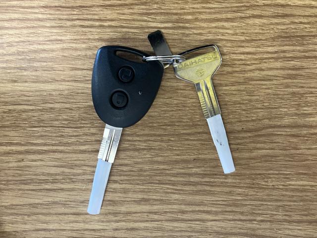 ミライースＸ　リミテッドＳＡIII１オーナー　衝突被害軽減システム　レーンキープアシスト　電動格納ミラー　ＬＥＤヘッドランプ　オートライト　オートマチックハイビーム　運転席エアバッグ　助手席エアバッグ　キーレスキー　衝突安全ボディ（長崎県）の中古車