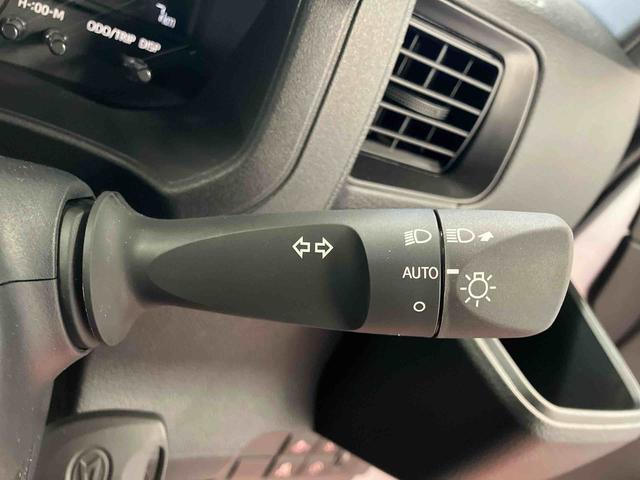 ハイゼットカーゴDX届出済未使用車 元展示車 禁煙 衝突被害軽減システム レーンキープアシスト 衝突安全ボディ キーレス 両側スライドドア ESC オートライト ABS 運転席エアバッグ 助手席エアバッグ(長崎県)の中古車