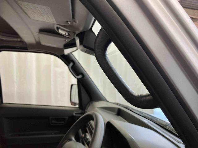 ハイゼットカーゴDX届出済未使用車 元展示車 禁煙 衝突被害軽減システム レーンキープアシスト 衝突安全ボディ キーレス 両側スライドドア ESC オートライト ABS 運転席エアバッグ 助手席エアバッグ(長崎県)の中古車