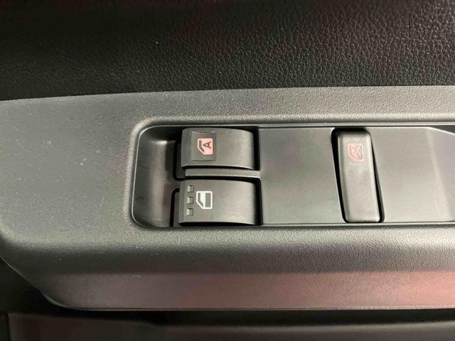 ハイゼットカーゴDX届出済未使用車 元展示車 禁煙 衝突被害軽減システム レーンキープアシスト 衝突安全ボディ キーレス 両側スライドドア ESC オートライト ABS 運転席エアバッグ 助手席エアバッグ(長崎県)の中古車