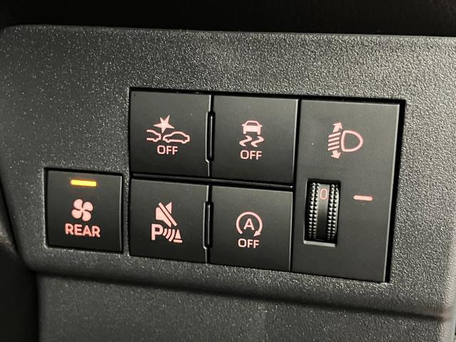 ハイゼットカーゴスペシャル届出済未使用車　元展示車　４ＷＤ　禁煙車　衝突被害軽減ブレーキ　レーンキープアシスト　ラジオ　アイドリングストップ　運転席エアバッグ　助手席エアバッグ（長崎県）の中古車