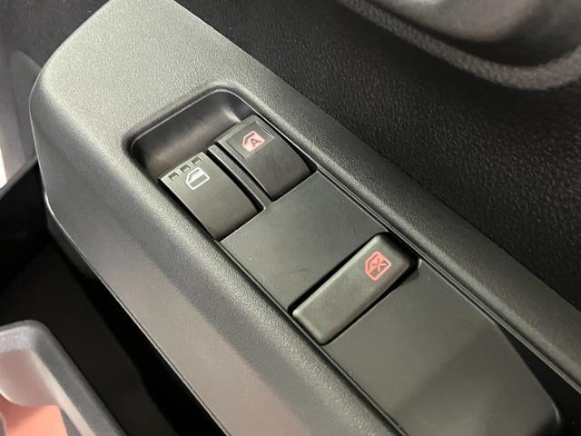 ハイゼットカーゴスペシャル届出済未使用車　元展示車　４ＷＤ　禁煙車　衝突被害軽減ブレーキ　レーンキープアシスト　ラジオ　アイドリングストップ　運転席エアバッグ　助手席エアバッグ（長崎県）の中古車