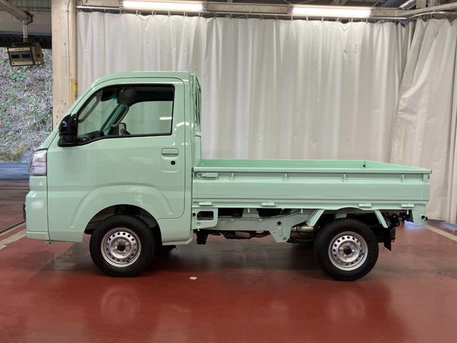 ハイゼットトラックＥＸＴ届出済未使用車　元展示車　２ＷＤ　ＣＶＴ車　禁煙車　衝突被害軽減システム　レーンキープアシスト　オートマチックハイビーム　運転席エアバッグ　プッシュスタート　スマートキー　電動格納ドアミラー（長崎県）の中古車