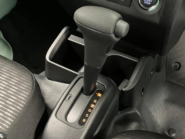 ハイゼットトラックＥＸＴ届出済未使用車　元展示車　２ＷＤ　ＣＶＴ車　禁煙車　衝突被害軽減システム　レーンキープアシスト　オートマチックハイビーム　運転席エアバッグ　プッシュスタート　スマートキー　電動格納ドアミラー（長崎県）の中古車