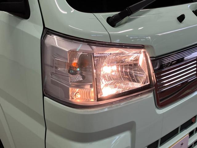 ハイゼットトラックＥＸＴ届出済未使用車　元展示車　２ＷＤ　ＣＶＴ車　禁煙車　衝突被害軽減システム　レーンキープアシスト　オートマチックハイビーム　運転席エアバッグ　プッシュスタート　スマートキー　電動格納ドアミラー（長崎県）の中古車