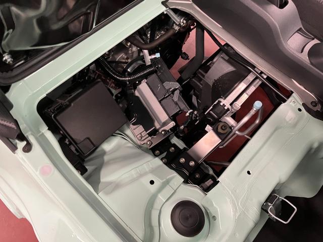 ハイゼットトラックＥＸＴ届出済未使用車　元展示車　２ＷＤ　ＣＶＴ車　禁煙車　衝突被害軽減システム　レーンキープアシスト　オートマチックハイビーム　運転席エアバッグ　プッシュスタート　スマートキー　電動格納ドアミラー（長崎県）の中古車