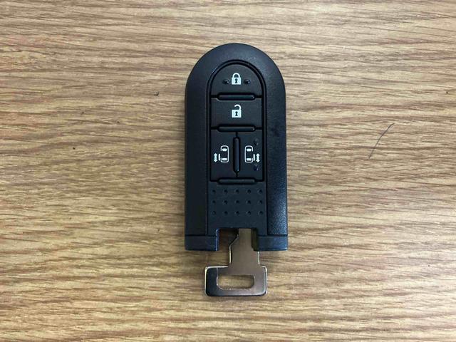 ムーヴキャンバスＸメイクアップリミテッド　ＳＡIII下取車　ナビ　パノラマカメラ　衝突被害軽減システム　ＥＴＣ　スマートキー　プッシュスタート　オートライト　オートマチックハイビーム　電動格納ミラー　ベンチシート　運転席エアバッグ　助手席エアバッグ（長崎県）の中古車