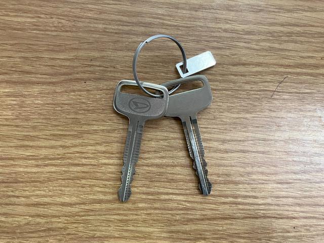 ハイゼットトラックスタンダード 農用スペシャル4WD マニュアル車 1オーナー 衝突被害軽減システム アイドリングストップ オートライト 運転席エアバッグ 助手席エアバッグ レーンキープアシスト 誤発進抑制機能 オートマチックハイビーム パワステ(長崎県)の中古車