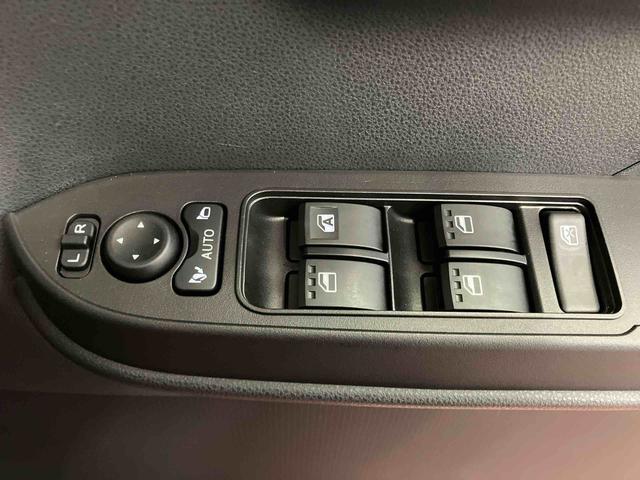 タントカスタムX元試乗車 衝突被害軽減システム 車線逸脱防止 アイドリングストップ LEDヘッドランプ オートライト シートヒーター 両側電動スライドドア スマートキー プッシュスタート オートマチックハイビーム(長崎県)の中古車