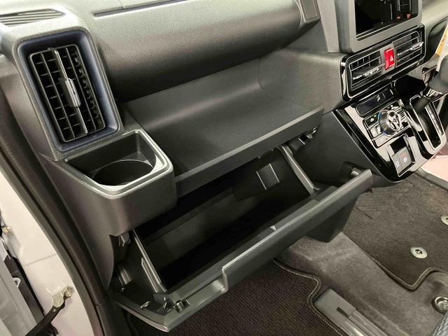 タントカスタムＲＳ元試乗車　ターボ　両側電動スライドドア　レーンキープアシスト　アイドリングストップ　電動格納ミラー　シートヒーター　オートマチックハイビーム　ＬＥＤヘッドランプ　１オーナー　オートライト　スマートキー（長崎県）の中古車