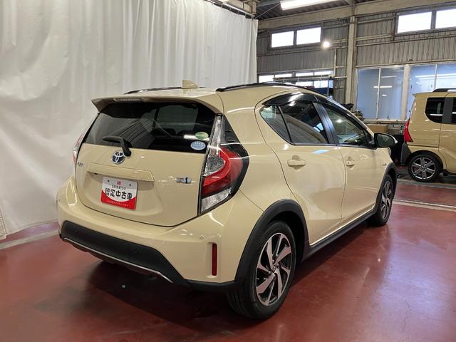 アクアクロスオーバー下取車　ナビ　バックカメラ　ドラレコ　ＥＴＣ　衝突被害軽減システム　横滑り防止装置　レーンキープアシスト　ＬＥＤヘッドランプ　スマートキー　プッシュスタート　純正アルミホイール　フルセグＴＶ（長崎県）の中古車