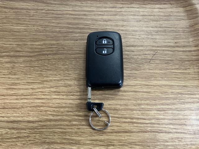 アクアクロスオーバー下取車　ナビ　バックカメラ　ドラレコ　ＥＴＣ　衝突被害軽減システム　横滑り防止装置　レーンキープアシスト　ＬＥＤヘッドランプ　スマートキー　プッシュスタート　純正アルミホイール　フルセグＴＶ（長崎県）の中古車