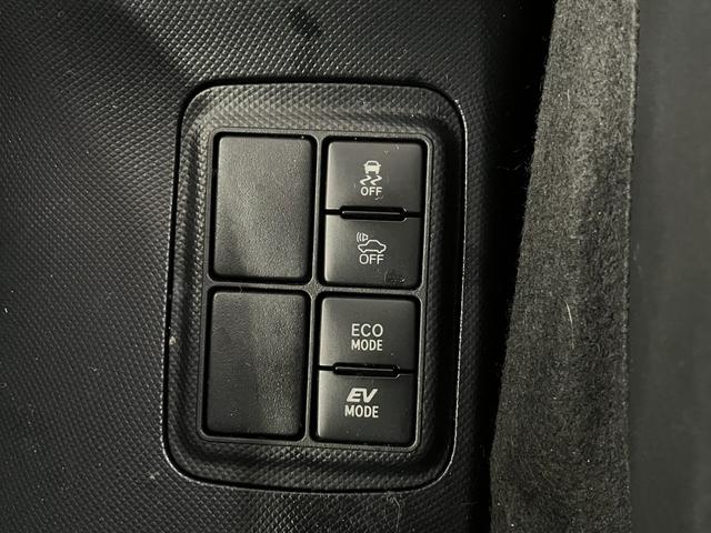 アクアクロスオーバー下取車　ナビ　バックカメラ　ドラレコ　ＥＴＣ　衝突被害軽減システム　横滑り防止装置　レーンキープアシスト　ＬＥＤヘッドランプ　スマートキー　プッシュスタート　純正アルミホイール　フルセグＴＶ（長崎県）の中古車