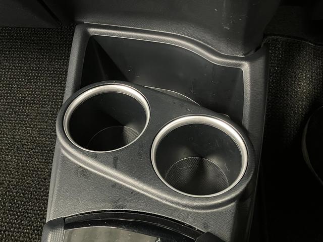 アクアクロスオーバー下取車　ナビ　バックカメラ　ドラレコ　ＥＴＣ　衝突被害軽減システム　横滑り防止装置　レーンキープアシスト　ＬＥＤヘッドランプ　スマートキー　プッシュスタート　純正アルミホイール　フルセグＴＶ（長崎県）の中古車