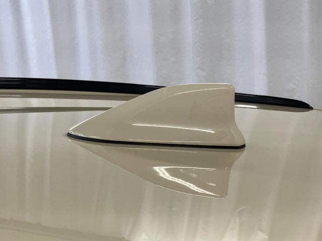 アクアクロスオーバー下取車　ナビ　バックカメラ　ドラレコ　ＥＴＣ　衝突被害軽減システム　横滑り防止装置　レーンキープアシスト　ＬＥＤヘッドランプ　スマートキー　プッシュスタート　純正アルミホイール　フルセグＴＶ（長崎県）の中古車