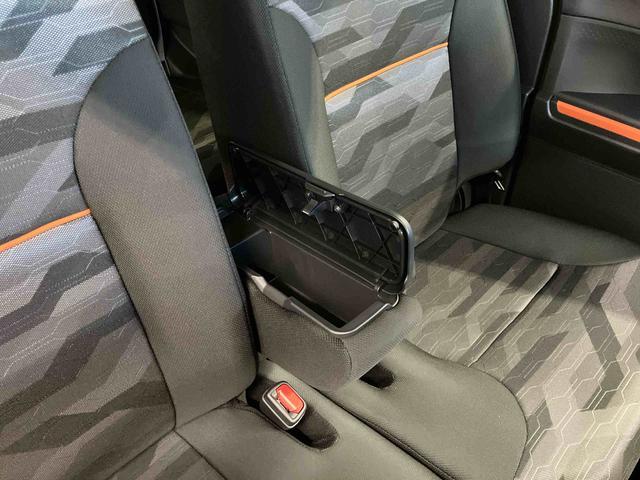 タントファンクロス元試乗車　衝突被害軽減システム　両側電動スライドドア　シートヒーター　１オーナー　オートマチックハイビーム　レーンキープアシスト　ＬＥＤヘッドランプ　スマートキー　オートライト　ベンチシート（長崎県）の中古車