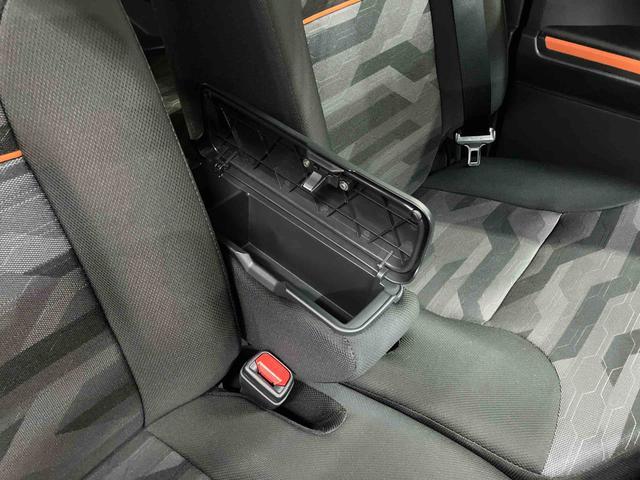 タントファンクロス下取車　ナビ　バックカメラ　ＤＶＤ　踏み間違い防止　電動格納ミラー　ブルートゥース　オートマチックハイビーム　シートヒーター　両側電動スライドドア　車線逸脱警報　ドライブレコーダー　ＥＴＣ（長崎県）の中古車