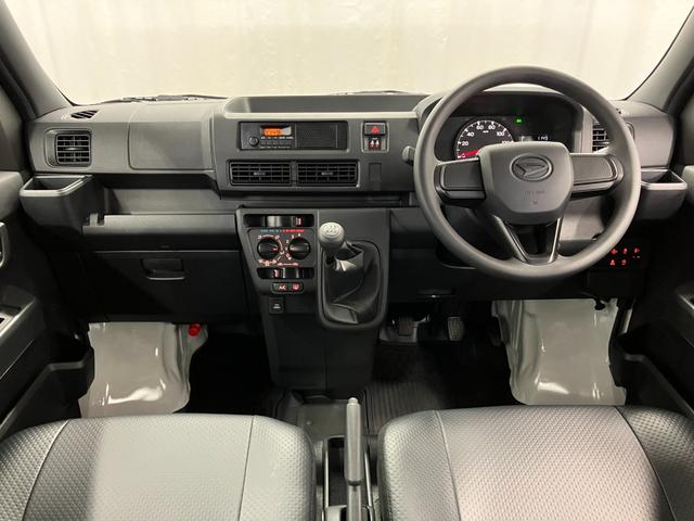 ハイゼットカーゴスペシャル下取車　マニュアル車　２ＷＤ　衝突被害軽減システム　横滑り防止装置　アイドリングストップ　ＡＭ／ＦＭラジオ　アクセサリーソケット　オートライト　オートマチックハイビーム　パワーウインドウ（長崎県）の中古車