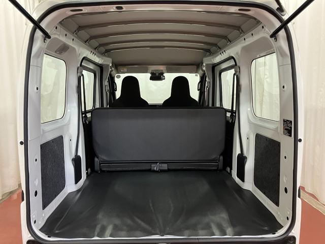 ハイゼットカーゴスペシャル下取車　マニュアル車　２ＷＤ　衝突被害軽減システム　横滑り防止装置　アイドリングストップ　ＡＭ／ＦＭラジオ　アクセサリーソケット　オートライト　オートマチックハイビーム　パワーウインドウ（長崎県）の中古車