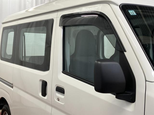 ハイゼットカーゴスペシャル下取車　マニュアル車　２ＷＤ　衝突被害軽減システム　横滑り防止装置　アイドリングストップ　ＡＭ／ＦＭラジオ　アクセサリーソケット　オートライト　オートマチックハイビーム　パワーウインドウ（長崎県）の中古車