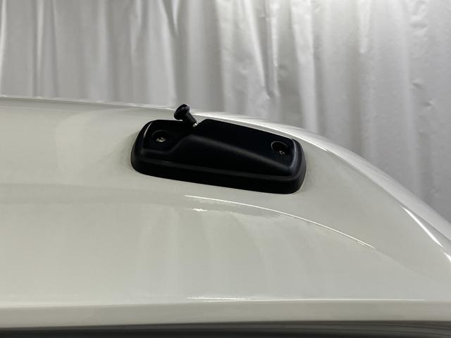 ハイゼットカーゴスペシャル下取車　マニュアル車　２ＷＤ　衝突被害軽減システム　横滑り防止装置　アイドリングストップ　ＡＭ／ＦＭラジオ　アクセサリーソケット　オートライト　オートマチックハイビーム　パワーウインドウ（長崎県）の中古車