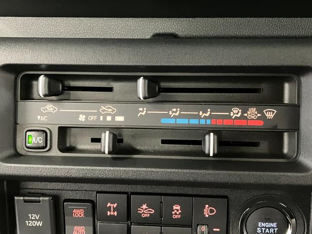 ハイゼットトラックEXT元展示車 4WD CVT車 届出済未使用車 禁煙車 衝突被害軽減システム 横滑り防止装置 プッシュスタート LEDヘッドランプ オートマチックハイビーム 電動格納ドアミラー アイドリングストップ(長崎県)の中古車