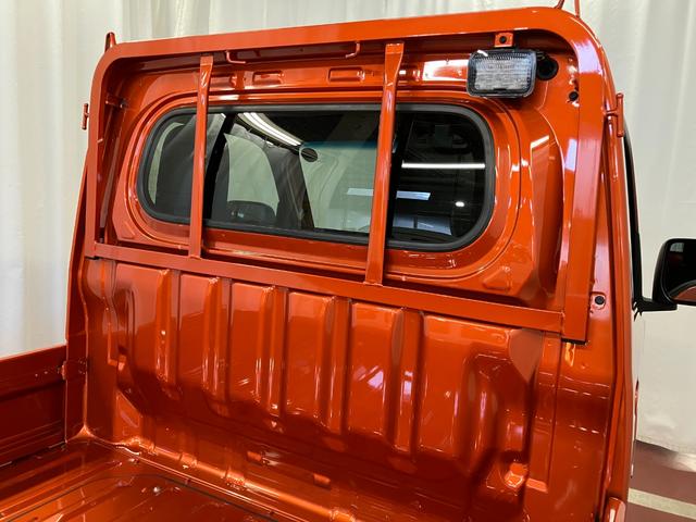 ハイゼットトラックEXT元展示車 4WD CVT車 届出済未使用車 禁煙車 衝突被害軽減システム 横滑り防止装置 プッシュスタート LEDヘッドランプ オートマチックハイビーム 電動格納ドアミラー アイドリングストップ(長崎県)の中古車