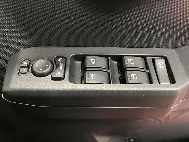 タフトＧ　ダーククロムベンチャー元展示車　届出済未使用車　禁煙車　シートヒーター　アダプティブクルーズコントロール　オートブレーキホールド　衝突被害軽減システム　ＬＥＤヘッドランプ　スマートキー　プッシュスタート　ＵＳＢチャージャー（長崎県）の中古車