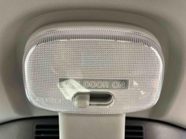 ハイゼットトラックジャンボエクストラ届出済未使用車　元展示車　２ＷＤ　ＣＶＴ　電動格納ミラー　オートマチックハイビーム　禁煙　スマ−トキー　両席エアバッグ　オートライト　記録簿付き　ＬＥＤヘッドランプ　アイドリングストップ　１オーナー（長崎県）の中古車